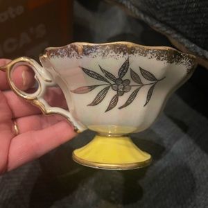 Lipper Mann Very fine china tea cup and saucer set